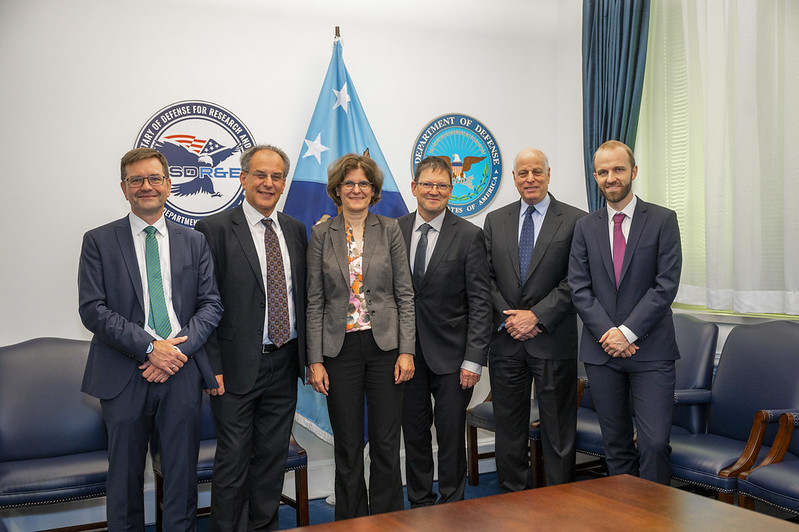 R&E’s Dr. David Honey hosted an Office Call with the German Commission of Experts for Research and Innovation this week. The discussion was fruitful and demonstrated the importance of partnering with the larger innovation ecosystem in the international arena. 🇺🇸🇩🇪