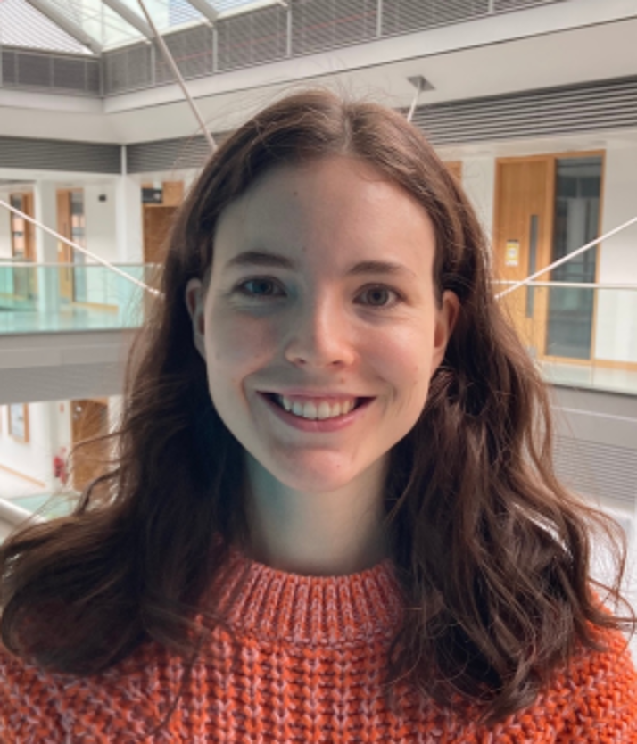 APCPostdoc's tweet photo. 🚨New committee member🚨 5/7 We are delighted to keep Clara as secretary this year! See image description for her bio🧪 @Pharmabiotic #postdocs #newmembers https://t.co/xMcwYjtnTi