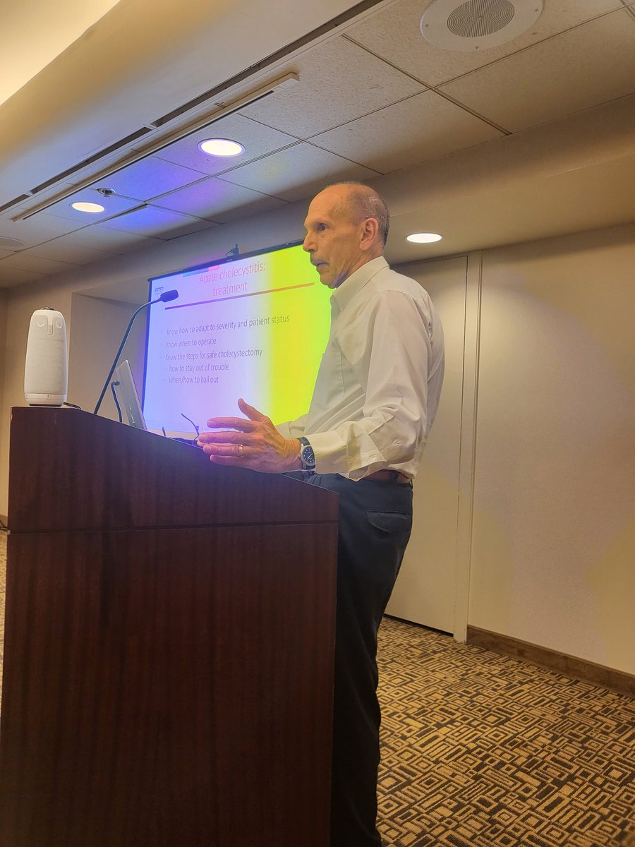 najsw's tweet photo. #LearningFromTheMaster Dr. Peitzman #ManagementOfCholecystitis @traumadoctors #ESCcourse #AAST2023 https://t.co/epFsfqbUuX