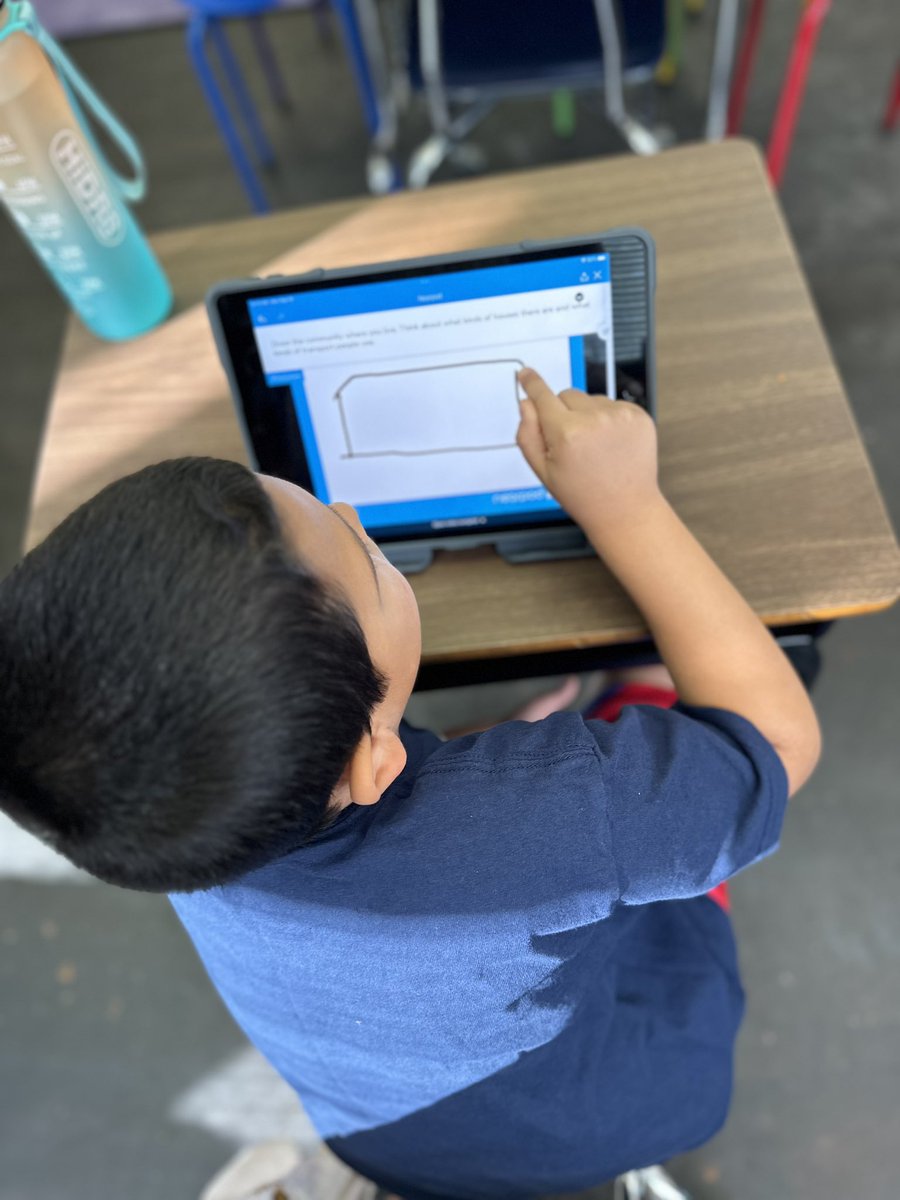 Mrs. Kepley’s students used Nearpod for the first time today!
Students loved this super interactive way of learning their social studies standard and showing the community around them 🗺️ 💜