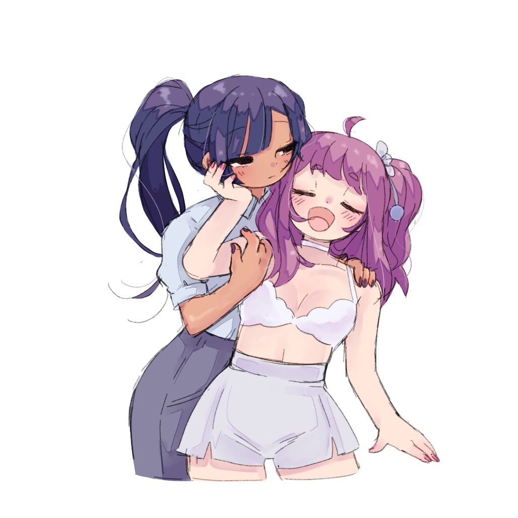 Circusmilk's tweet photo. 👩🏽‍❤️‍💋‍👩🏻💖✨ https://t.co/QQONyu1l3p