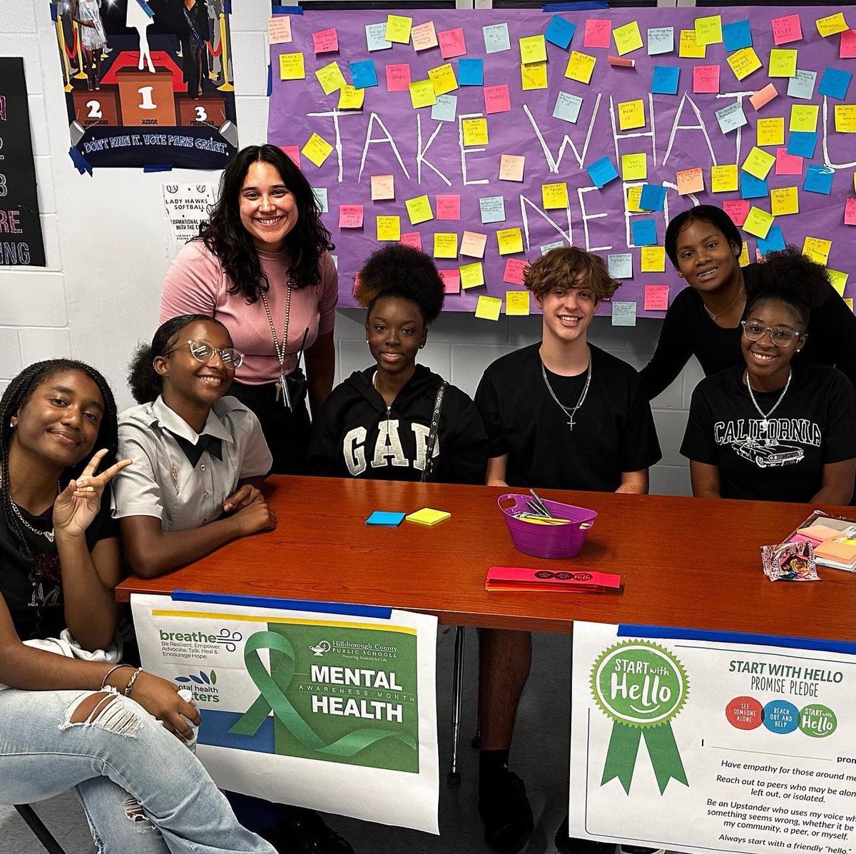 Start with Hello Week,  Day 1! Student Services and our student leaders taking the lead with the Promise Pledge and Compliments Board! #MentalHealthAwareness