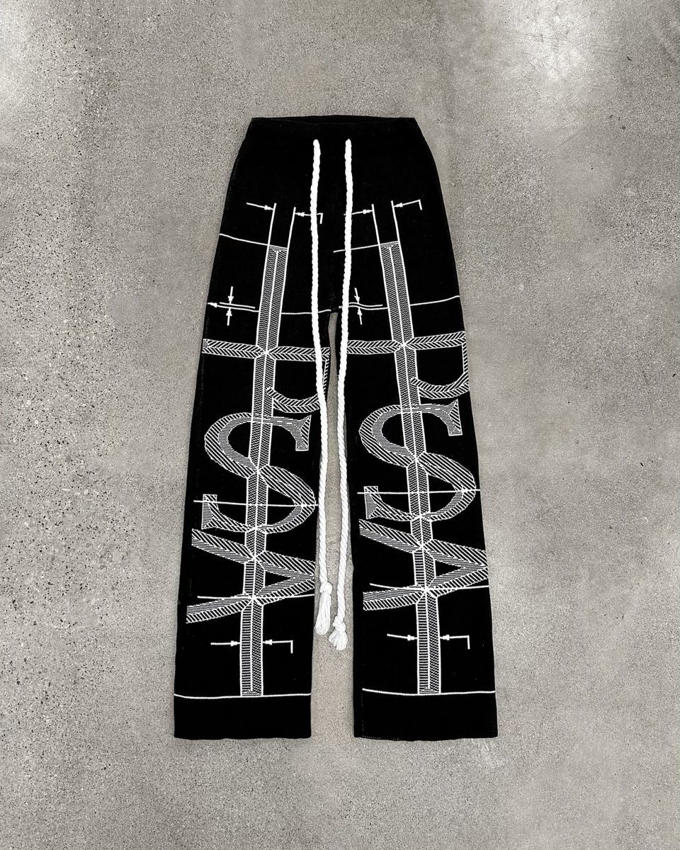 Gu_Trill's tweet photo. JACQUARD LOGO KNIT PANTS 📐

more PSA knitwear otw this winter. https://t.co/D0YMqEJo12