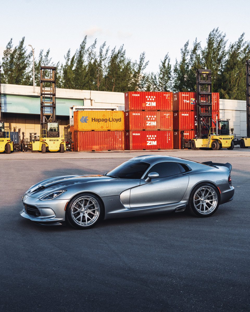 New set. Silver on Silver Dodge Viper. Can’t hate on these cars. Timeless design