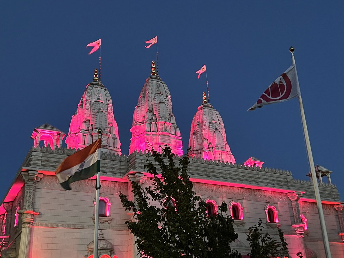 SGadiLondon's tweet photo. #KingsburyMandir beautifully lit up in pink to support #OrganDonationWeek. One organ donor can save 9 lives - sign up to the NHS Organ Donor Register to become a donor. Confirm your decision in 2 minutes via https://t.co/i1mwzWPJii
#AcharyaSwamishreeMaharaj
#SocietyBeforeSelf https://t.co/Jhsd8ue28U