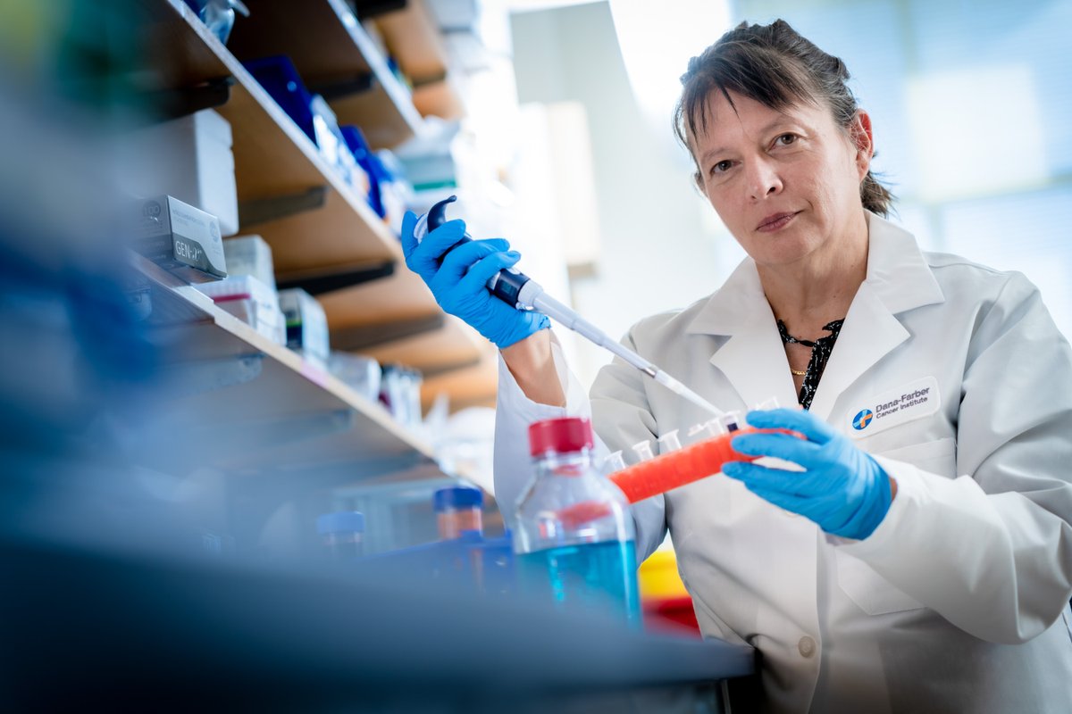 MSKCancerCenter's tweet photo. MSK is training the next generation of scientific leaders. Meet three of our alumni who have gone on to amazing careers in academia and industry: @DirenaAC, @LabPolyak, and @TYewdell. #MSKalumni
https://t.co/xl6pQtt6Dx https://t.co/liGx4Vmshh