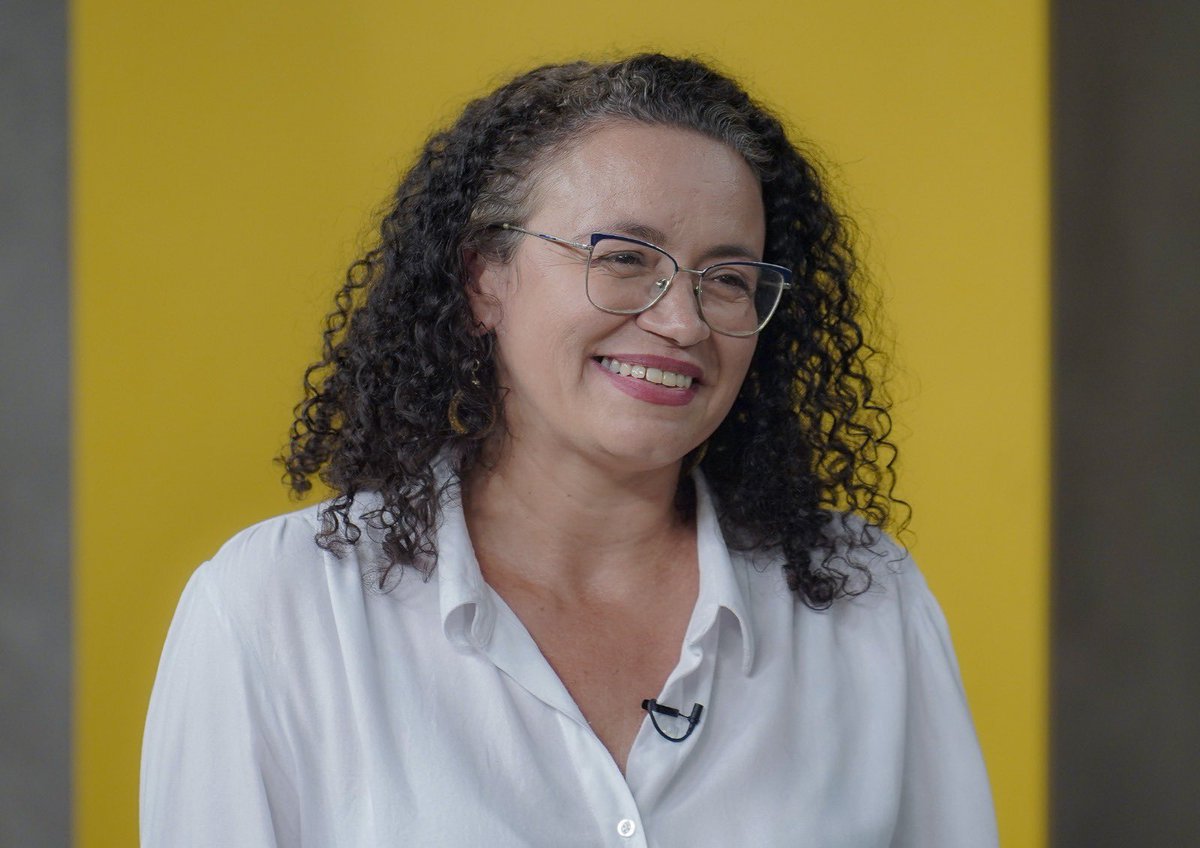 KelliMafort's tweet photo. Na Voz do Brasil da Rádio Nacional e no 'Brasil em Dia' no Canal Gov, tive a oportunidade de destacar a atuação das Organizações da Sociedade Civil no Brasil. Divulguei também a consulta pública aberta até 20 de setembro sobre o decreto 8.726/16 que regulamenta o #MROSC https://t.co/iKoSHN32BD
