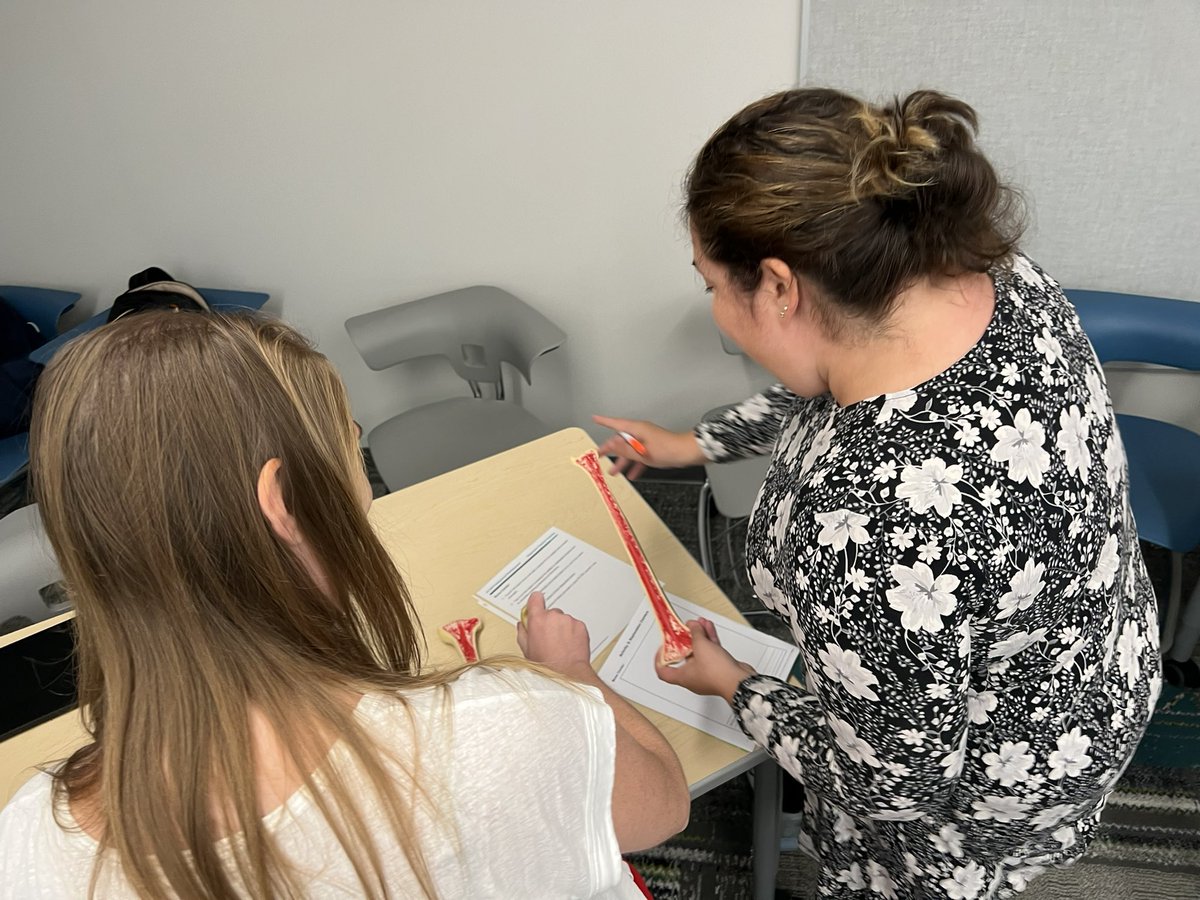 NickStoyas's tweet image. Day One of #PLTWLaunch training is in the books! Today our K-5 Library Media Specialists explored #Biomedical and #ComputerScience Units and even got to design their own casts to help heal a broken bone! #WeAreD205