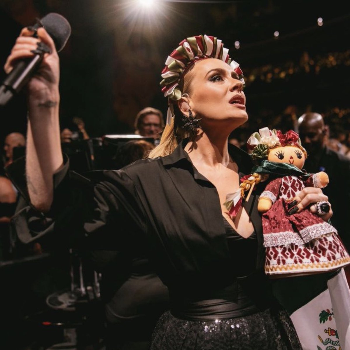 profmexicaine's tweet photo. Necesito un IA de Adele cantando “Mexico Lindo y Querido” 😭🇲🇽❤️ https://t.co/Q676790giA