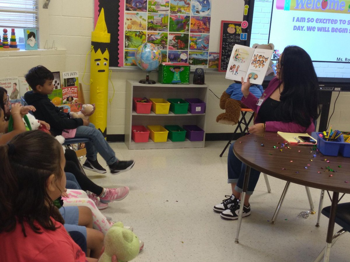 1st six weeks Emotional Intelligence lesson. #ourclassisafamily ❤️ <a href="/Dchattypatty/">Denise</a> <a href="/salflores10/">Sal Flores</a> <a href="/RooseveltBronc1/">Roosevelt Broncos</a>