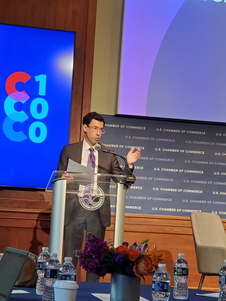 DaveKilbyWACE's tweet image. Thank you Glenn Hamer @GlennHamer of @txbiz for your leadership of the US Chamber's Committee of 100. And congratulations &amp;amp; best wishes to the new Chair Ashli Watts @AshliWatts of the @KyChamber #WACE