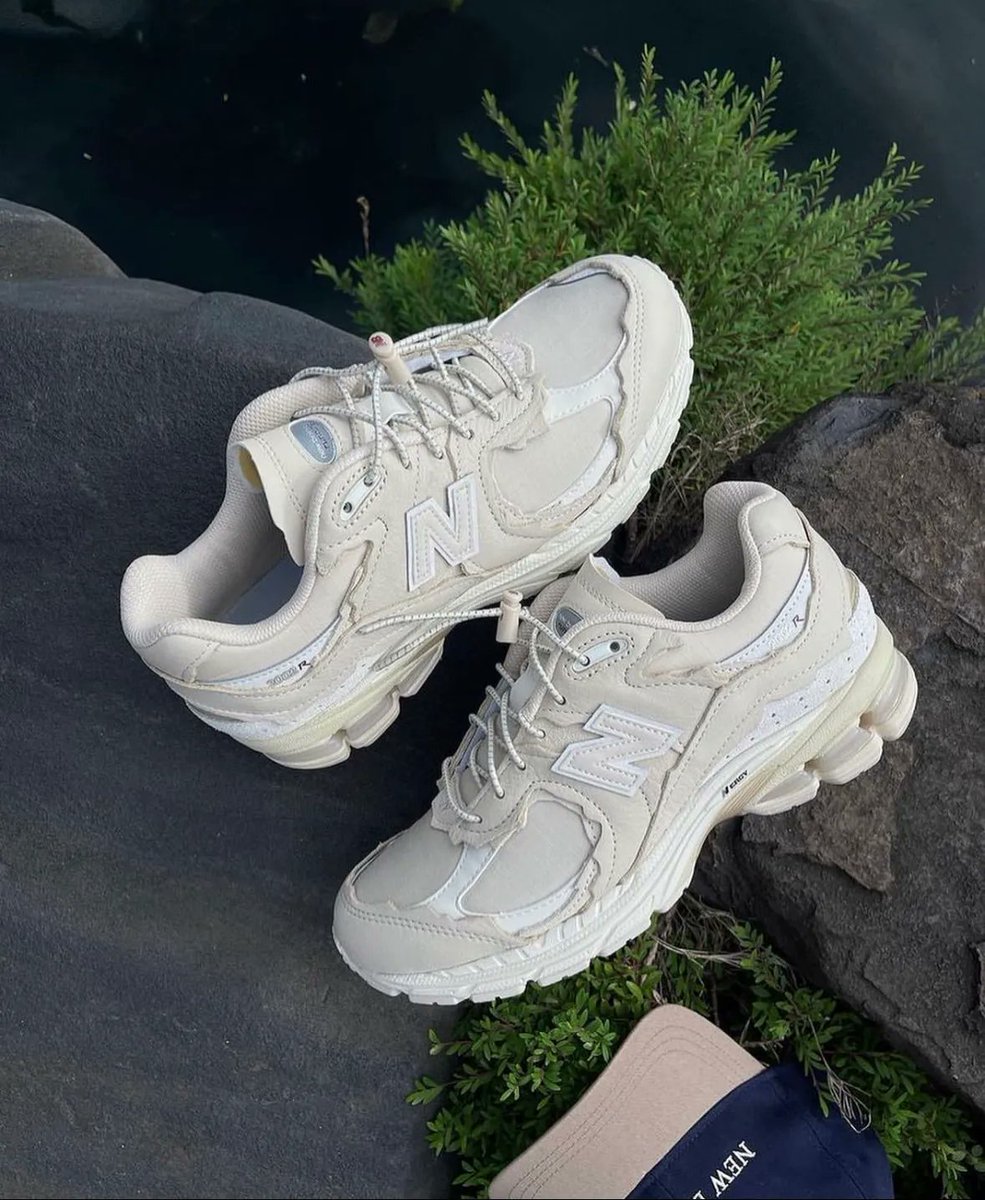 JustFreshKicks's tweet photo. New Balance 2002R "Refined Future" Pack 

https://t.co/zLddVzF4cJ https://t.co/wMdUO08eLa
