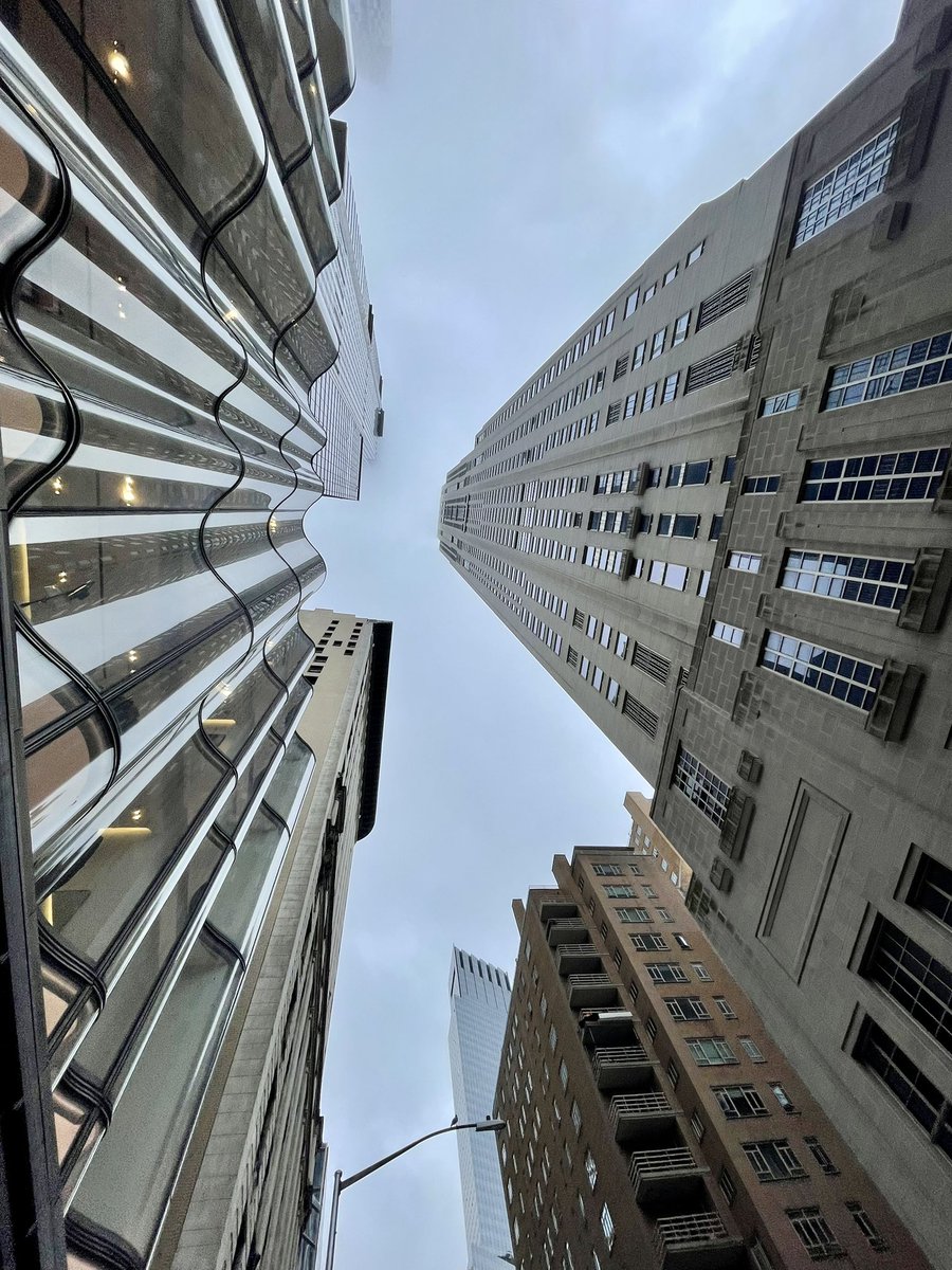 AmyAHarder's tweet image. Under a white sky for #ClimateWeek2023 (not that kind of white sky though, right @ElizKolbert)