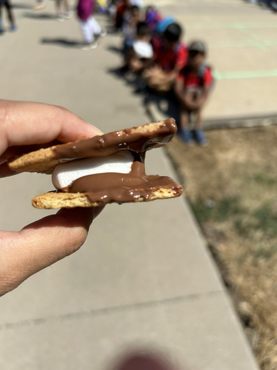Shari Gulam (@msgulams) on Twitter photo Did you know it is hot enough outside to make s’mores? 1st Grade found out today doing an experiment in our heating and cooling unit. Shoutout to <a href="/pizzahut/">Pizza Hut</a> for the boxes! #VREStars <a href="/VRE_STARS/">Valley Ranch Elementary Coppell ISD</a> Did you know it is hot enough outside to make s’mores? 1st Grade found out today doing an experiment in our heating and cooling unit. Shoutout to <a href="/pizzahut/">Pizza Hut</a> for the boxes! #VREStars <a href="/VRE_STARS/">Valley Ranch Elementary Coppell ISD</a>