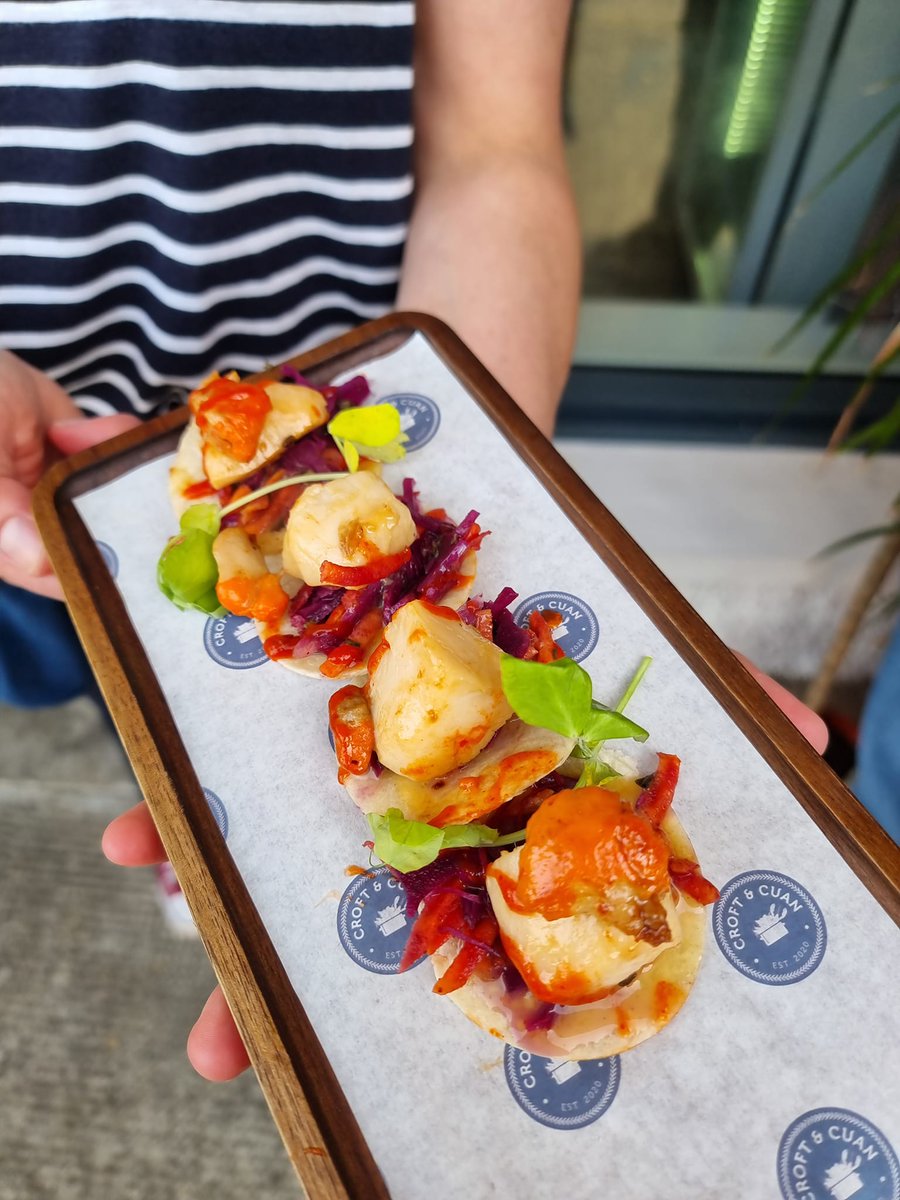 TartanSpoon's tweet photo. This is where you get to eat the Outer Hebrides - @CroftAndCuan
You’ll find local seafood- lobster, scampi &amp; scallops; Hebridean salami, pork belly &amp; venison &amp; vegetarian dishes written up on their blackboards.
https://t.co/TJtqY1vr07 @OuterHebs @scotfooddrink #eatdrinkhebrides https://t.co/13z0Bp6wUF