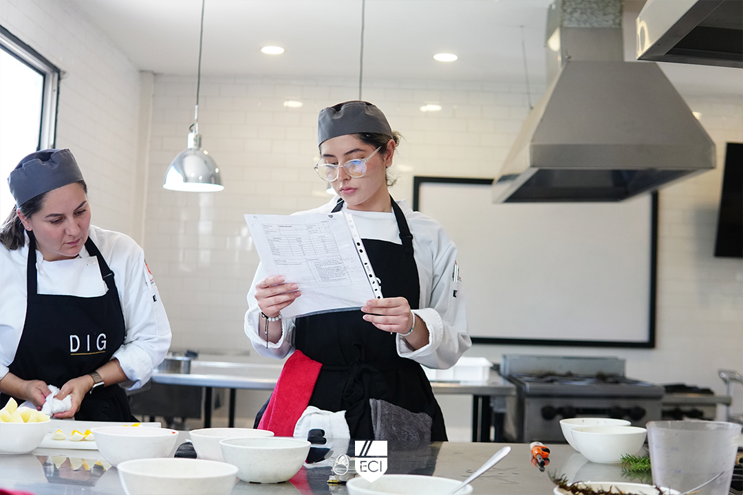 ECIGdl's tweet photo. Últimos días de inscripciones, comienza en el mundo de la gastronomía con un diplomado diseñado para principiantes de la cocina, aprende técnicas así como recetas internacionales 

Inicio de clases 21, 23 y 25 de septiembre 📅
Conoce más información
👇
https://t.co/T1DaXlmcWs https://t.co/vtVXnP7sPb