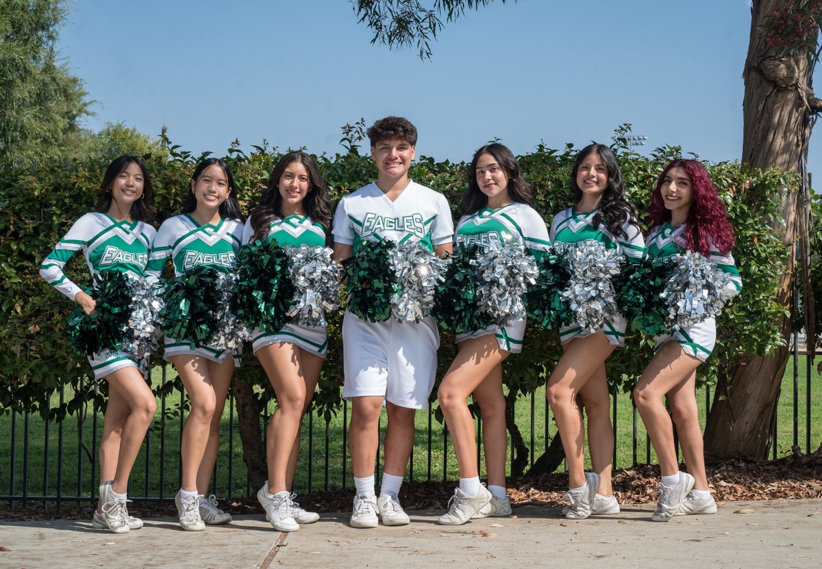 SplashArtPhotog's tweet photo. Eagle Rock Cheer Seniors https://t.co/mto14Yzcrr