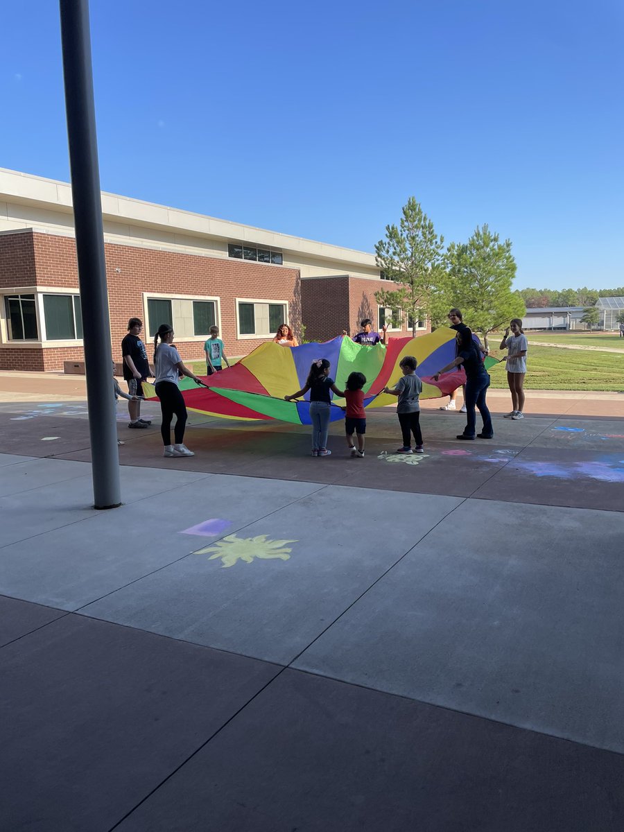 CoachThiel's tweet photo. Stay and Play for staff kids was a success! Shoutout to all of the FCCLA members and child guidance students who gave up their day off to help out! @Willis_HS_TX @WillisSchools https://t.co/CqSF5iUfoq