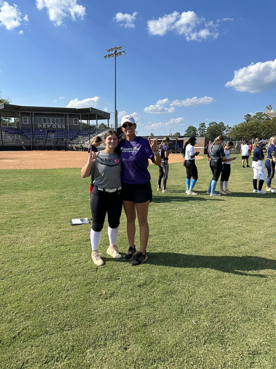 Makenzie Russell 2025 3B/SS tweet media
