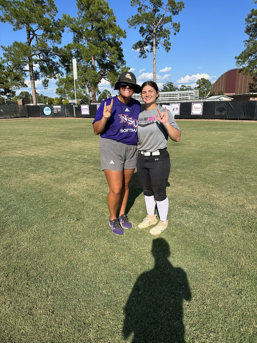 Makenzie Russell 2025 3B/SS tweet media