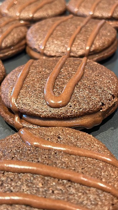 Homemade fudge rounds! ❤️ https://t.co/HIB3UljmmE<a href="/tag/newprofilepic"class="tags"><span>#newprofilepic</span></a>