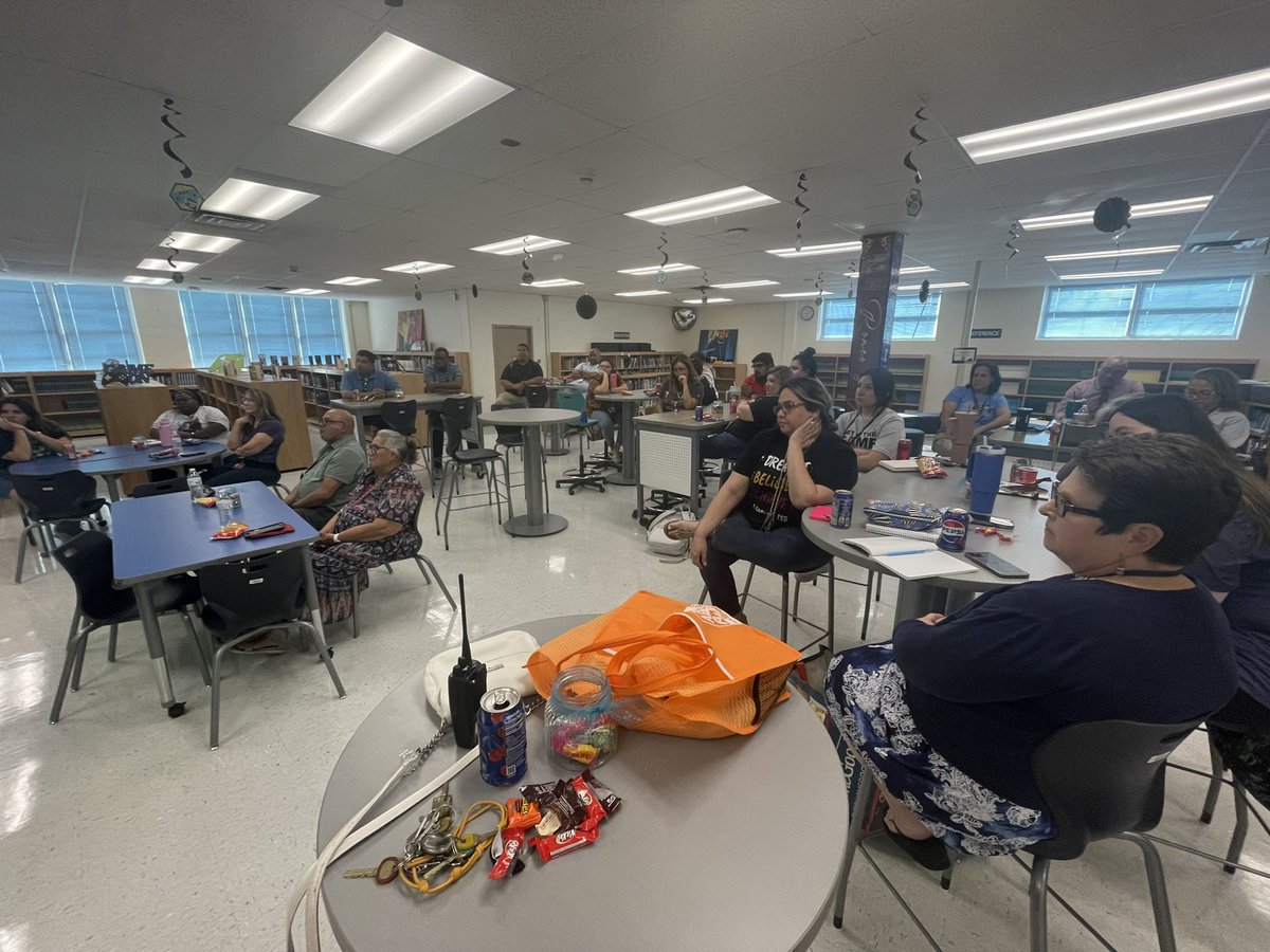 APSimpson2022's tweet photo. We are so grateful for multipliers!

Thank you Mr. Paz for presenting to our staff today!

@Brentwood_STEAM 
@EISDofSA 
#GoBigGoEdgewood 
#ThinkPlayWinEISD
#EdgewoodProud
#VikingStrong
@FriendsofPTECH https://t.co/cAcolWCk4D