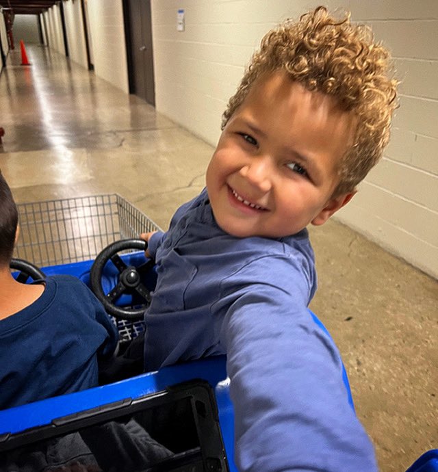 Get in! We’re going for a cruise around the clinic 🚙 

. 
. 
. 
. 

#Chicago #Pediatrics #Parents #SLP #PhysicalTherapy #BehaviorTherapy #OccupationalTherapy #SocialWork