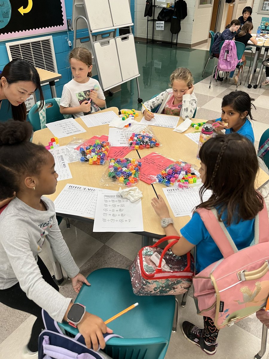 AhYoungah76's tweet image. VHE math club! We’re up to 100 but who’s counting! 😝 There was a lot of critically thinking going on today! #learnerprofile @DocSTEM @TerryHarness @msbringslid @MadlemCorrie @MsCorreaATL @APS_VHE @VHEPTO