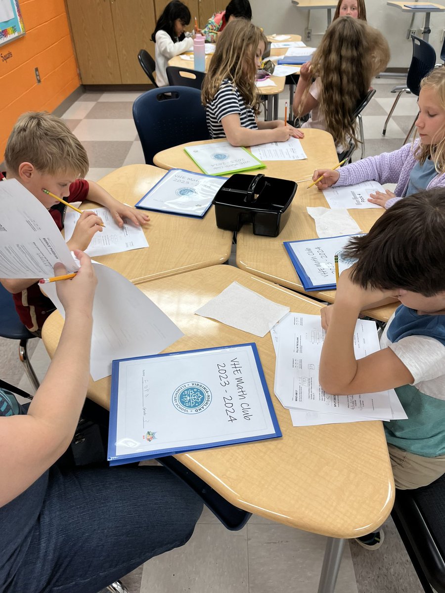 AhYoungah76's tweet image. VHE math club! We’re up to 100 but who’s counting! 😝 There was a lot of critically thinking going on today! #learnerprofile @DocSTEM @TerryHarness @msbringslid @MadlemCorrie @MsCorreaATL @APS_VHE @VHEPTO