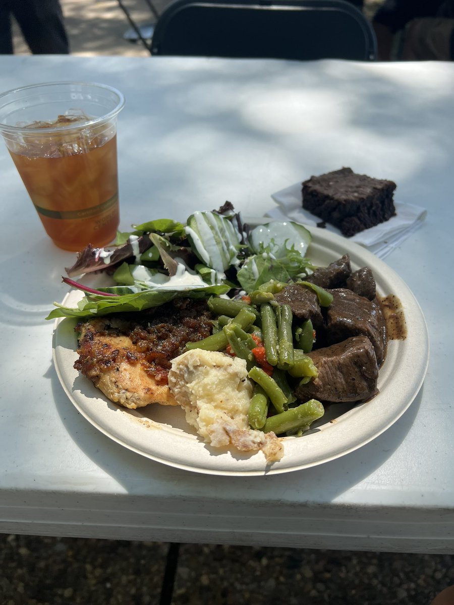Chris Cudd π΅ (@cuddlight) on Twitter photo Beef tips, green beans, mashed taters, chicken, salad and a brownie ;) <a href="/dwinger2003/">Davin Winger π΅</a> <a href="/reidwinger/">Reid Winger</a> Beef tips, green beans, mashed taters, chicken, salad and a brownie ;) <a href="/dwinger2003/">Davin Winger π΅</a> <a href="/reidwinger/">Reid Winger</a>