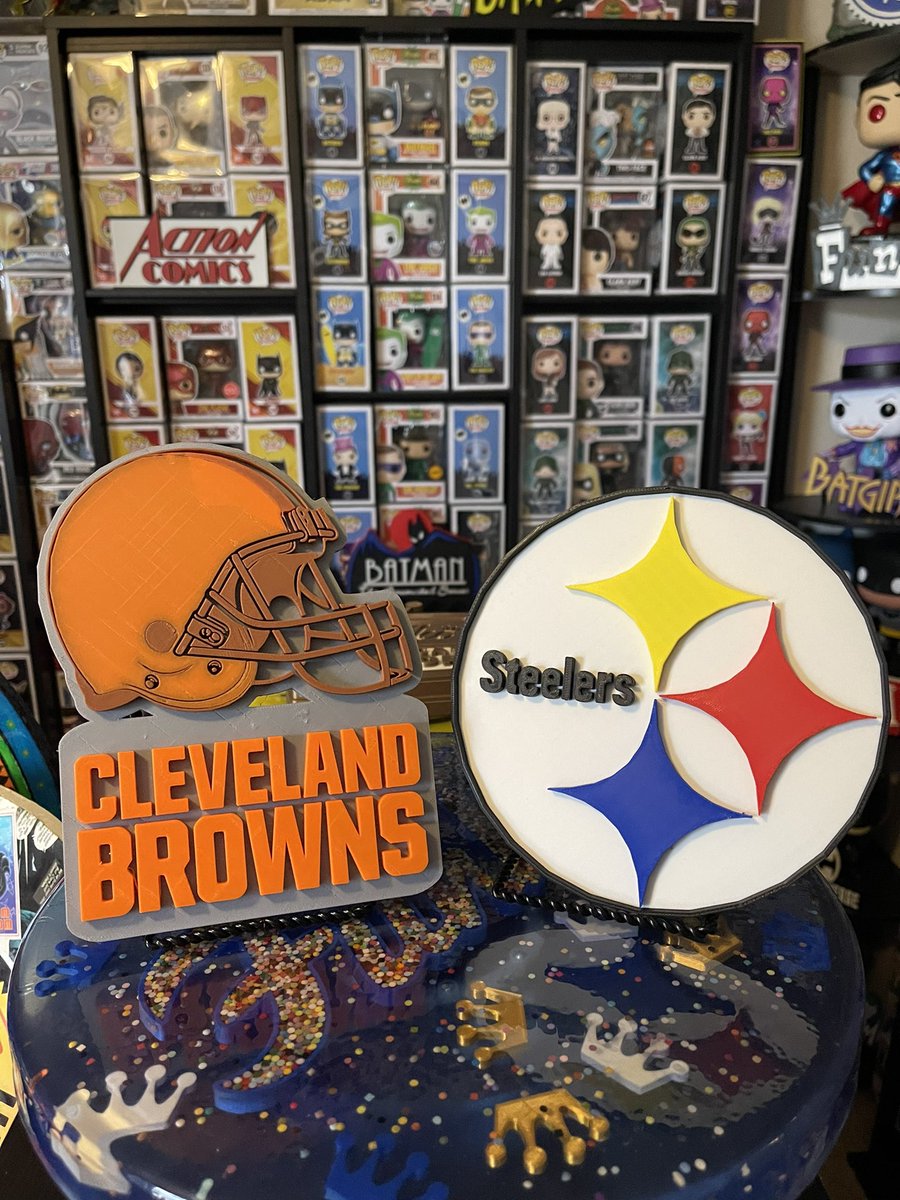 Who is going to win tonight? Post your prediction below and who ever is the closet to the final score wins a sign! Please put score like Browns 1 and Steelers 2 so there is no confusion #nfl #browns #steelers
