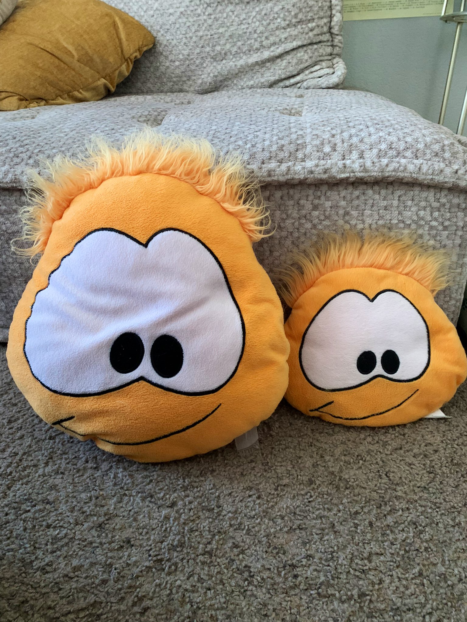 Club Penguin Gif WITH ITEM  Club penguin, Penguins, Garfield images