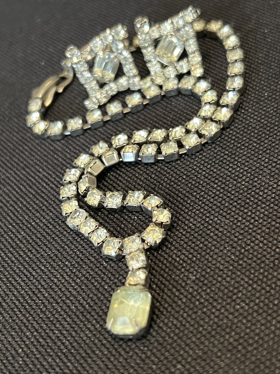 SPARKLE LOT #Midcentury ICE Rhinestone Necklace & Earrings 1' #EmeraldCut Pendant Vintage #ebayfinds #rhinestonejewelry #vintagejewelry #holidaysparkle #rhinestones #ICE #fashion #holidayfashion #giftideas #vintage #sparkly #gifts #glitz ebay.com/itm/2662408442… #eBay via @eBay