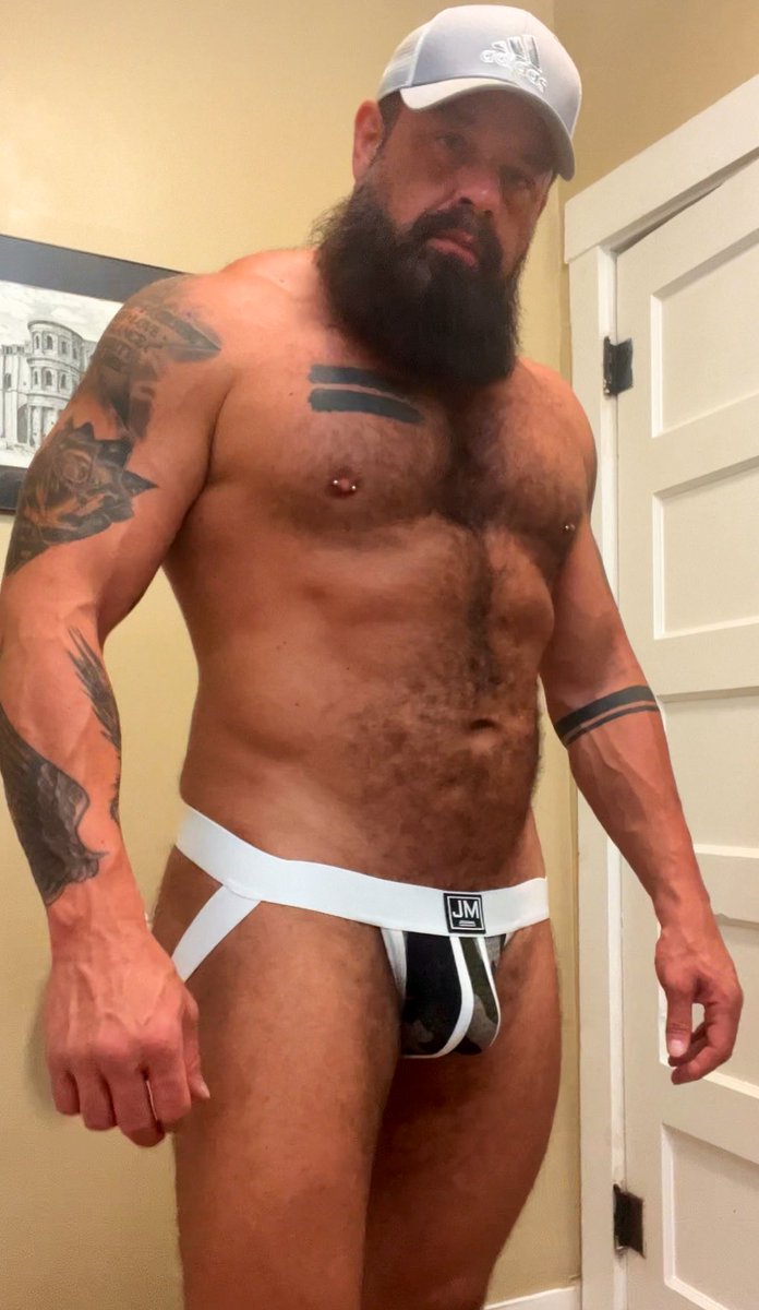 southernbeards0's tweet photo. What color? @Jockmail_mx @Jockmail @JM_Underwear https://t.co/iNytHBdNlg