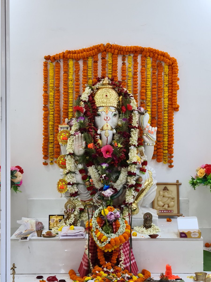 LookforSAGNICK's tweet photo. Ganpatibappa morya
Happy ganesh chaturthi 🙏🏻 https://t.co/KW4aKBaTV6