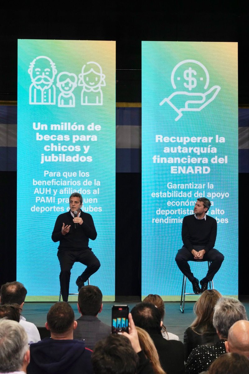 MalenaGalmarini's tweet photo. Acompañé a @SergioMassa y @MatiasLammens en el Encuentro Federal del Deporte y presentamos nuevas propuestas deportivas para potenciar una de las herramientas esenciales de nuestro país: 

1️⃣ Recuperar la autarquía financiera del ENARD
 
2️⃣ 10 mil obras en clubes de barrio
 
3️⃣ Plan 1000 polis
 
4️⃣ Un millón de becas para chicos y jubilados

5️⃣ Reglamentación de Ley Nacional de Clubes
 
6️⃣ Derechos laborales para los deportistas

7️⃣ 100% de clubes con tarifa social
 
8️⃣ Federalizar el deporte

9️⃣ Programa de detección de potencialidades deportivas

 #TenemosDeporte y tenemos con quién fomentarlo.❤️🇦🇷