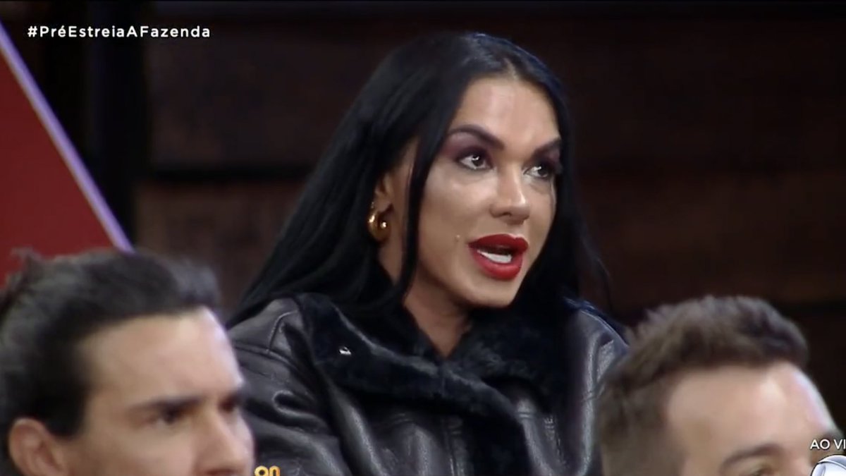 Dantinhas's tweet photo. Vocês acham que elas foram o destaque da noite? #PreEstreiaAFazenda https://t.co/M3vGpxMAI8