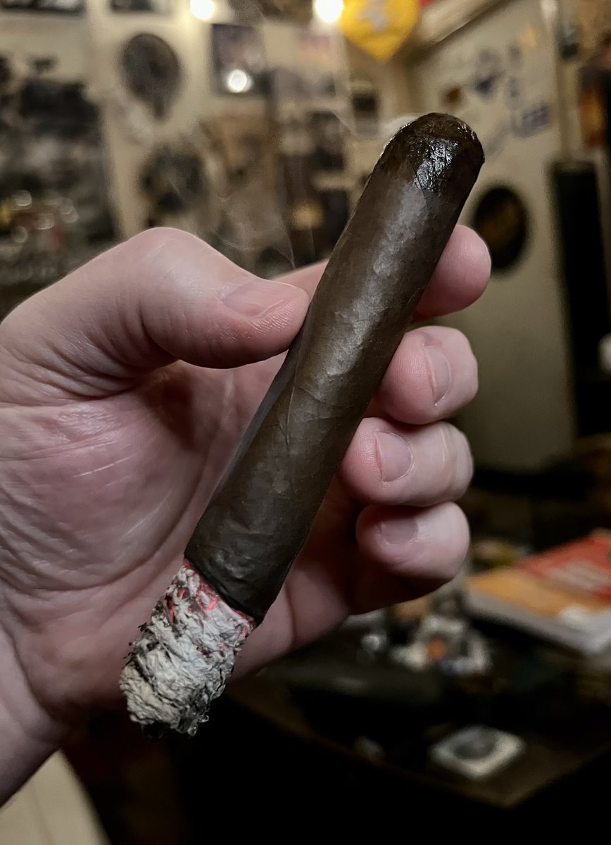 Good evening FAM! #nowsmoking @InsomniacCigars Industry Killer Maduro Toro! Thank you brother for the fast shipping! This is tasty tasty! Like smoking a piece of #ChocolateCake 🍫🍩 with #coffee ☕️ #cigarsmoke #smokesignals #cigar #cigars