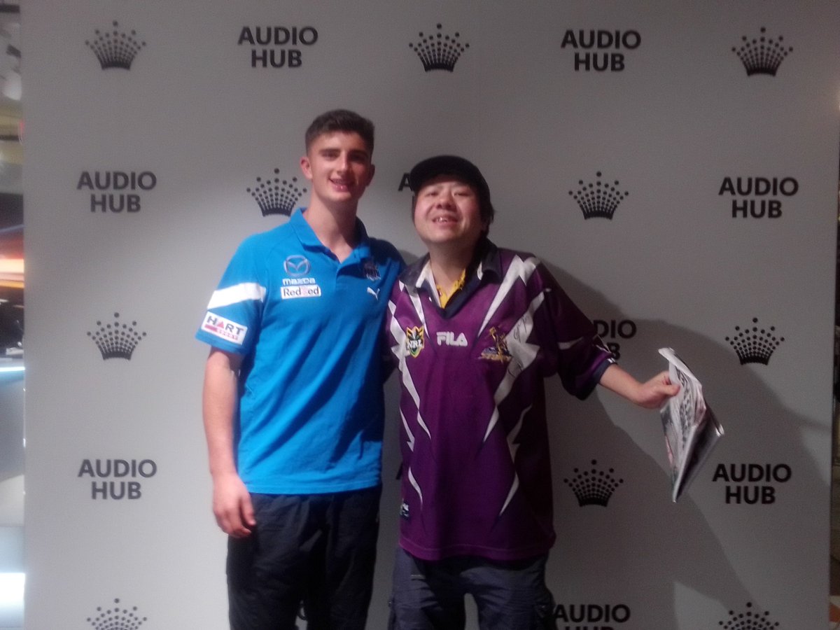 kennythedoosra's tweet photo. Thanks @harry_sheezel @NMFCOfficial @nab #risingstar winner 4 coming 2 @CrownResorts @crownmelbourne 4 @1116sen #audiohub 2day in @storm b4 #opentraining #nrlfinals #nrlpanthersstorm it was gr8 meeting U there 2day my favourite @AFLNation caller is Matt Hill. #1116sen #kangas . https://t.co/d8IBhueOTM