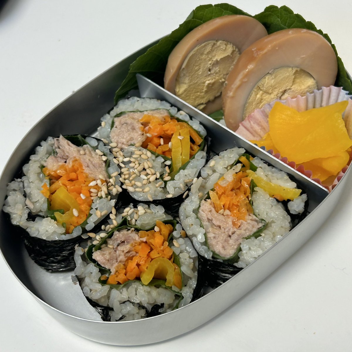 yujinbab's tweet photo. ~오늘의 주연이(도시락)~
주연이(참치마요) 가득 넣은 주연이(참치김밥)..
주연이(���운계란)..
그리고 꼬독꼬독한 주연이(꼬들단무지) 넣었어요..
알차네요.. https://t.co/dr7K7GhgsR
