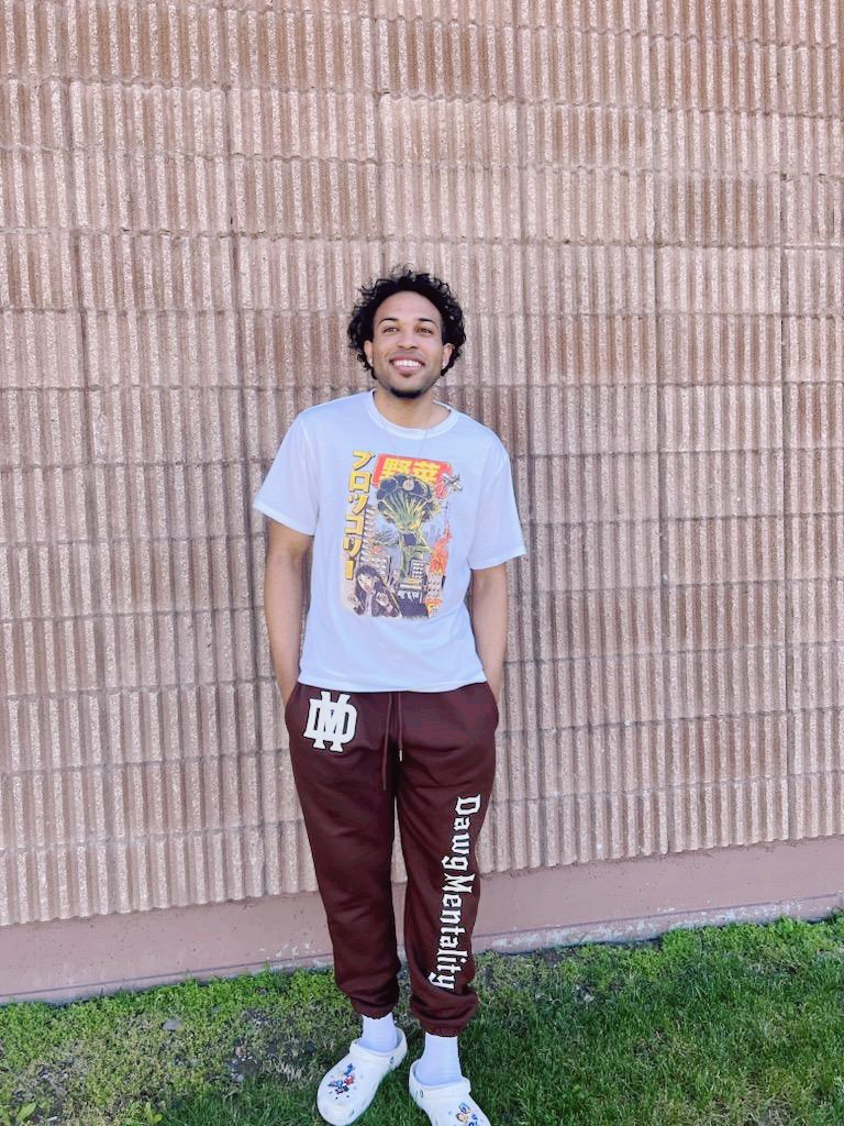 jayfamx3's tweet photo. Happiness is A Beautiful Thing. We love you back home @ucancallmejay3 https://t.co/YYNgIBvbfK