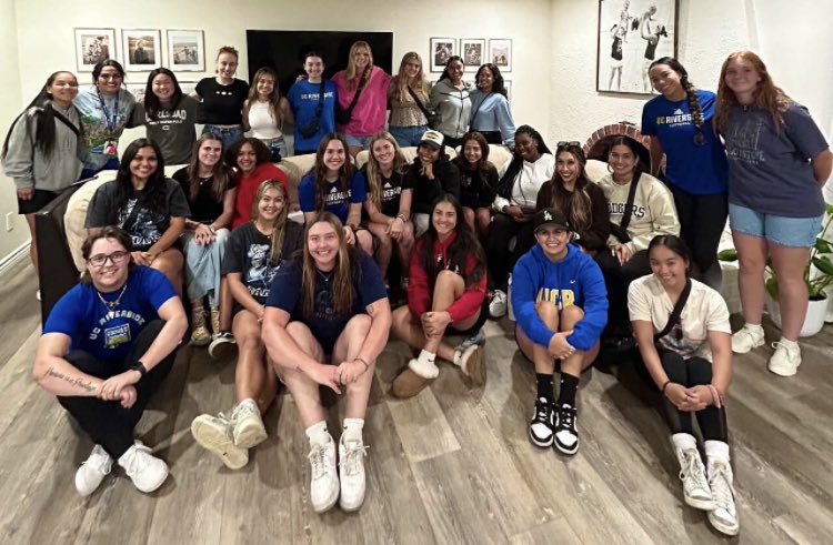 UCSD_CoachP's tweet photo. First team dinner ✅
🤞🏽💙 https://t.co/21dJG23t2V
