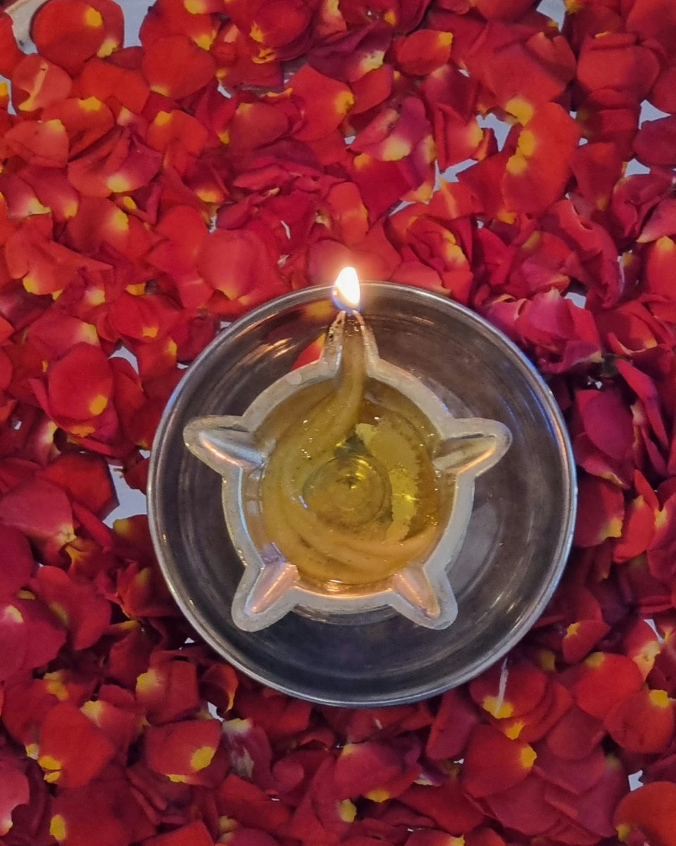 vijaykjp's tweet photo. गणेश चतुर्थीच्या हार्दिक शुभेच्छा ।
गणपती बाप्या मोरया । मंगलमूर्ती मोरया । 👏👏
#GaneshChaturthi2023
#ganpatibappadubai
#GanpatiBappaMorya
#festivalsofindia 
#expatindubai https://t.co/pQDTRihQdM
