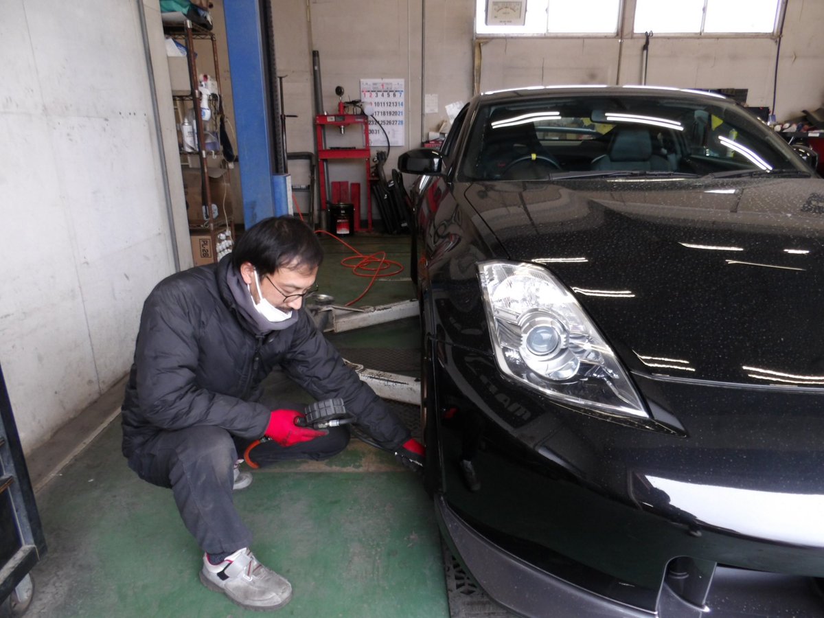 MANABOON_SNS's tweet photo. クーラント入れて、下廻り洗浄で整備完了です🛠
#manaboon #fairladyz #z33 #z33nation #z33life #nismo #zociety #z33society #titanium #recaro #motys #kemitec #daytona https://t.co/fI3eNpBZtG