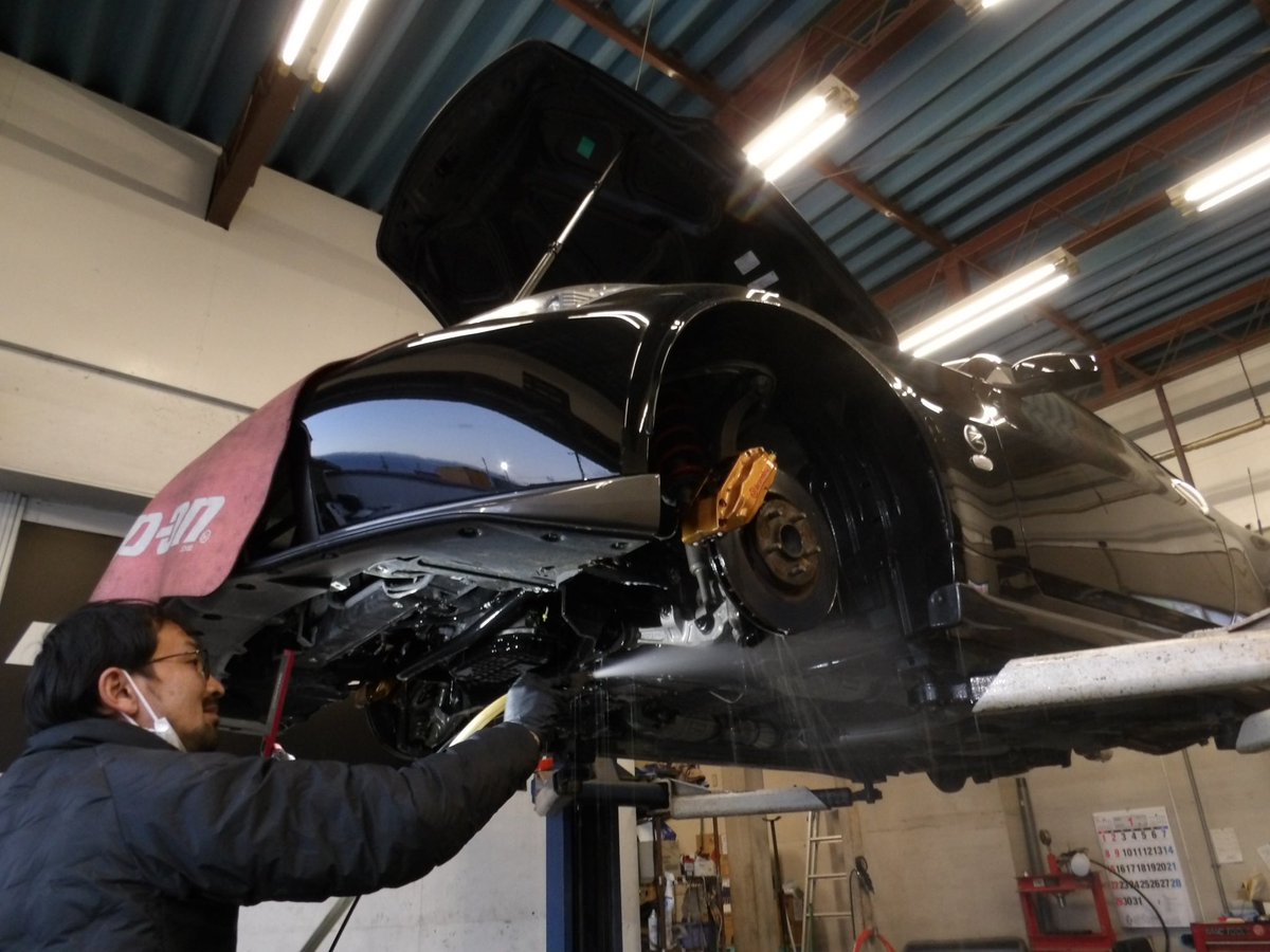 MANABOON_SNS's tweet photo. クーラント入れて、下廻り洗浄で整備完了です🛠
#manaboon #fairladyz #z33 #z33nation #z33life #nismo #zociety #z33society #titanium #recaro #motys #kemitec #daytona https://t.co/fI3eNpBZtG