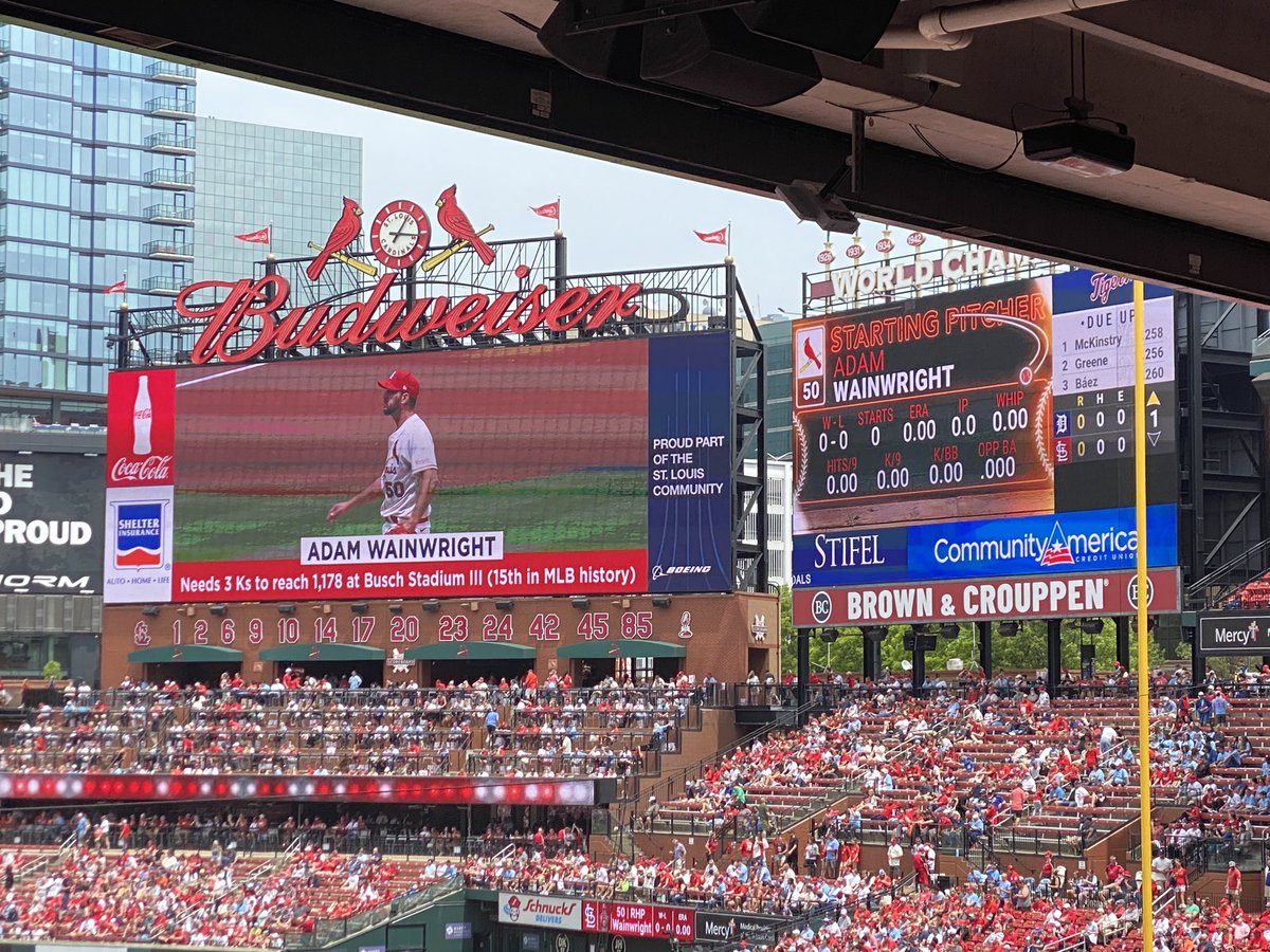 CardsSweetheart's tweet photo. WBC ➡️ First Start at Busch ➡️ London ➡️ Win #200!! Thanks @UncleCharlie50 for an unforgettable career! I’ve loved traveling to watch you pitch this season! #CardinalsNation #STLCards https://t.co/ZZSKTuIyew