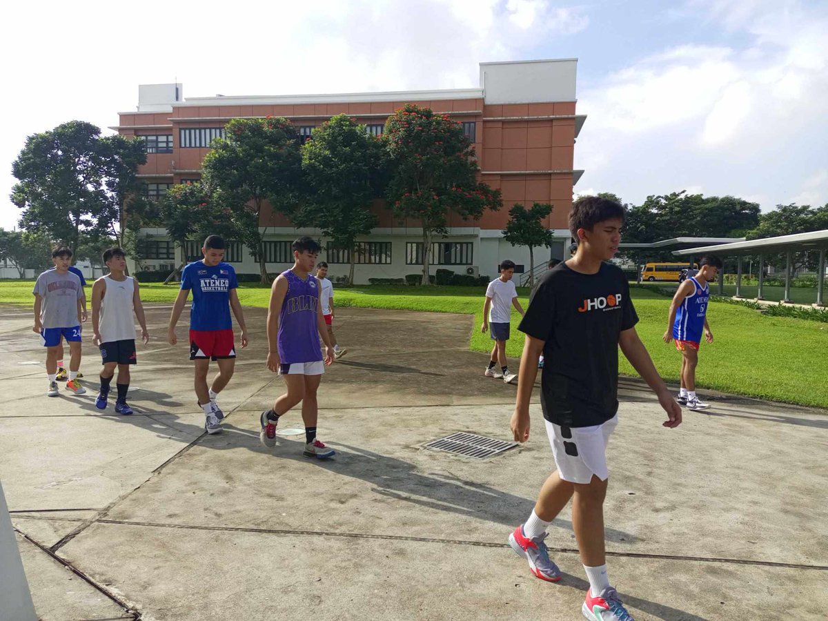 AdDUSeniorHigh's tweet photo. LOOK | SPORTS OFFICE UPDATE
Early morning practice transpired inside the Xavier School Nuvali!

The Ateneo de Davao JHS-SHS Basketball Team is enthused to practice as they prepare for their upcoming games. Indeed, they are geared and ready!

#AMDG📷📷
#AdDUSHS https://t.co/Yr0erw9iq0