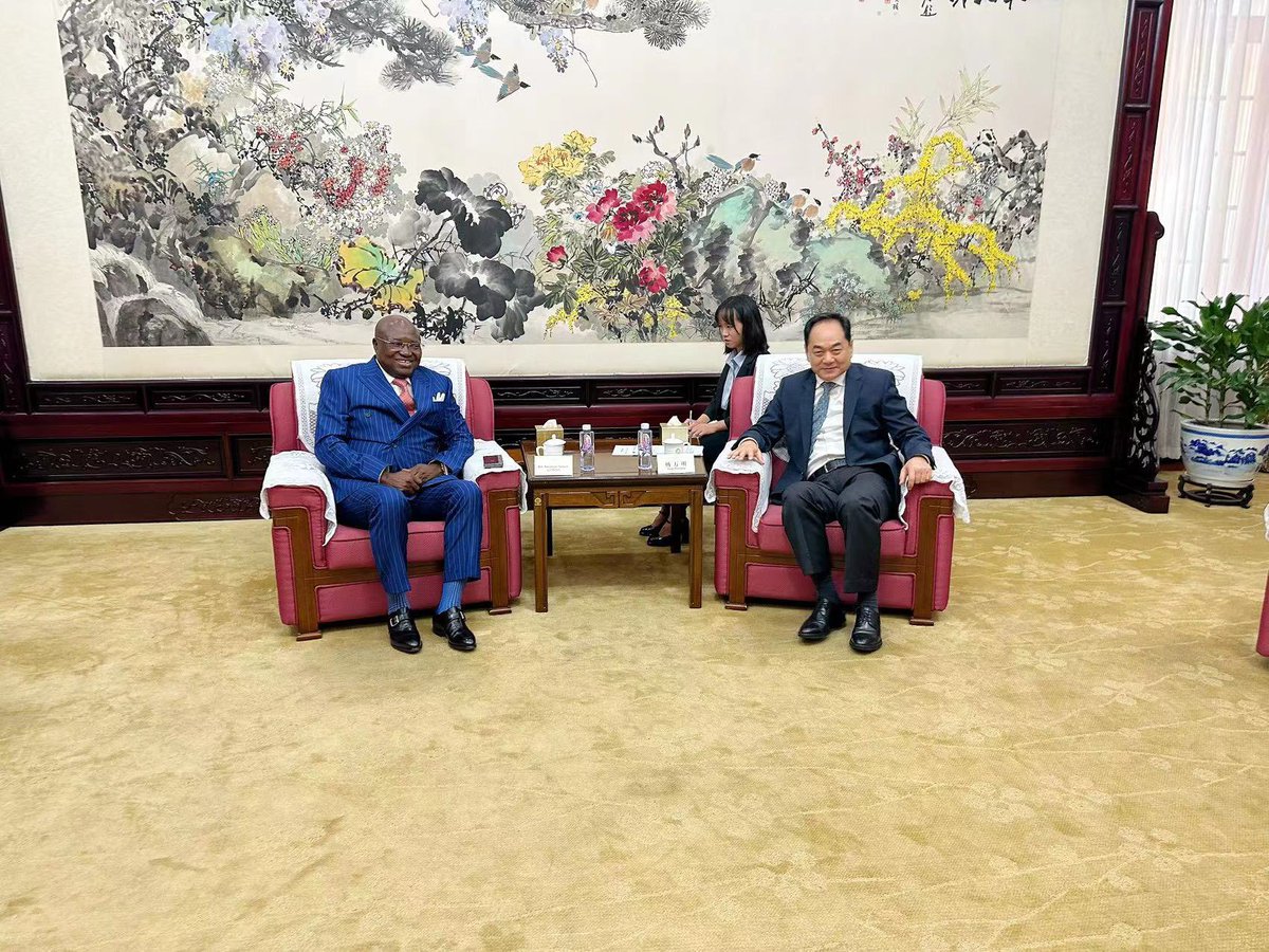 Visite auprès de Mr Wang Ming, nouveau Président de l’Association du Peuple Chinois pour l’Amitié avec les Pays Étrangers. “ Promouvoir la coopération au développement et optimiser les partenariats, forger des alliances.” #RDC #CHINE