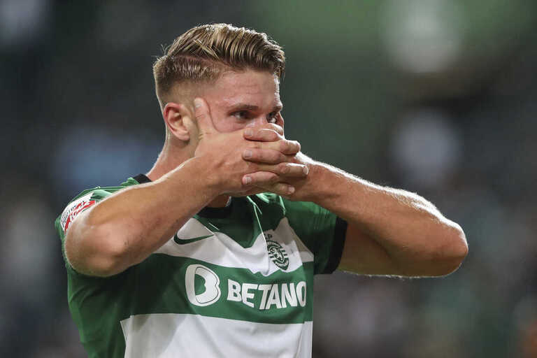 _Goalpoint's tweet photo. 🔝 Passes progressivos recebidos / 90m @ #Ligas Top-5 🇪🇺 +  #LigaPortugal 🇵🇹

1⃣ Viktor Gyökeres 🇸🇪 (Sporting 🇵🇹) 18,4
(cri-cri)
2⃣ Kylian Mbappé 🇫🇷 (Paris SG 🇫🇷) 15,6
3⃣ Victor Boniface 🇳🇬 (Leverkusen 🇩🇪) 14,7
4⃣ Duván Zapata 🇨🇴 (Torino 🇮🇹) 14,3
5⃣ Simon Banza 🇫🇷 (Braga 🇵🇹) 14,2 https://t.co/eLYIy97HoM