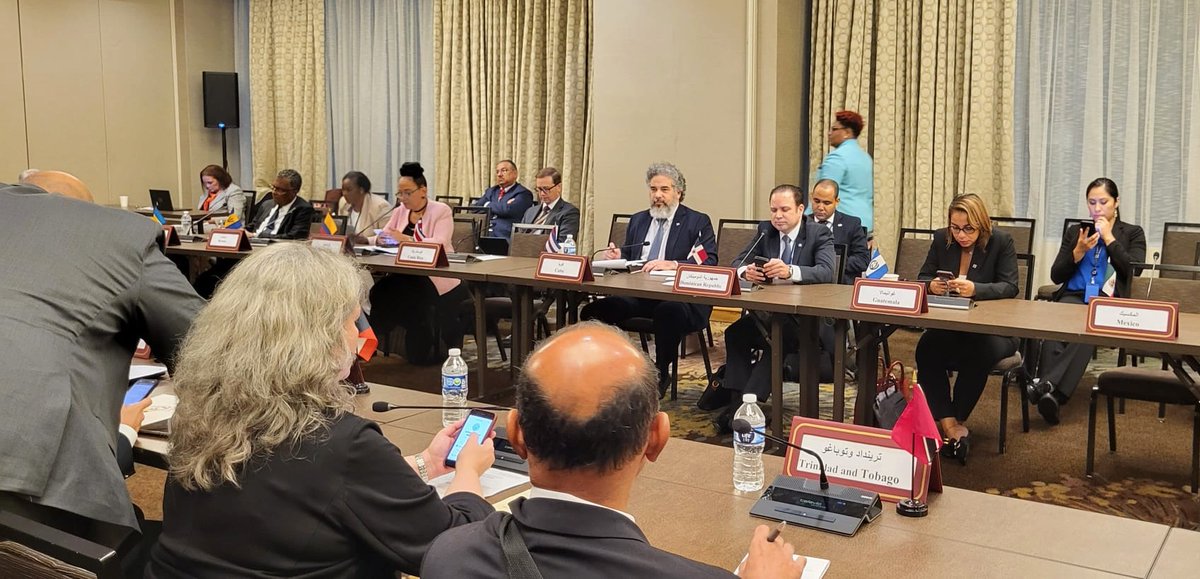 #Cuba participa en Nueva York en firma acuerdo entre la #AEC y el Consejo de Cooperación del Golfo, que favorecerá la cooperación para el enfrentamiento al cambio climático, la reducción de riesgos de desastres, la expansión del transporte, el turismo y el comercio interregional.